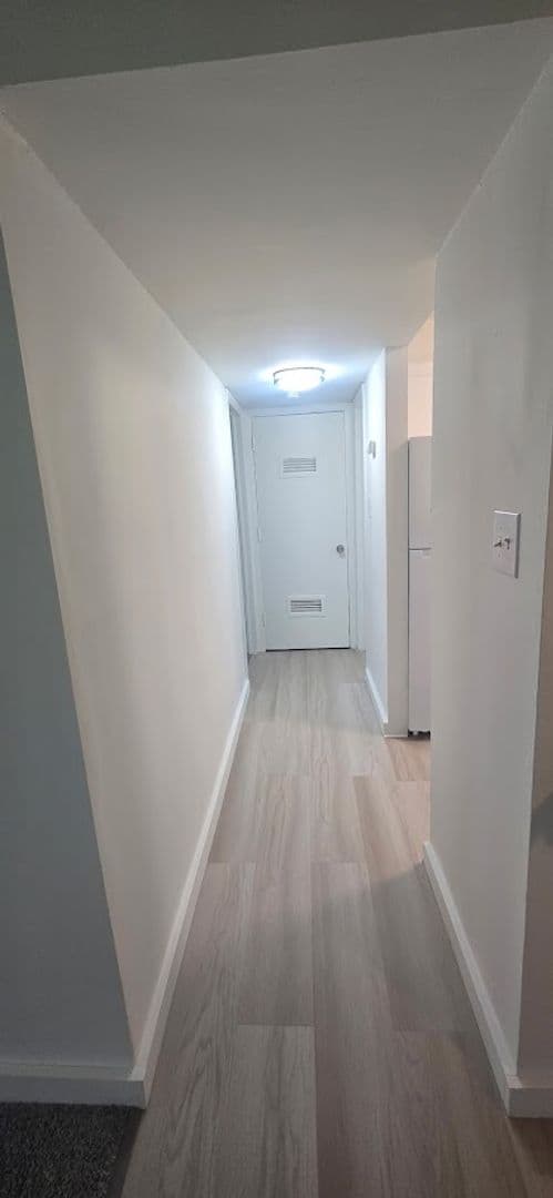 Lindenwold Apartment: 1990 Laurel Rd