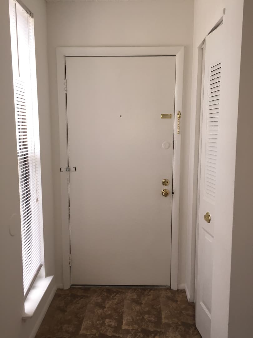 Lindenwold Apartment: 1990 Laurel Rd
