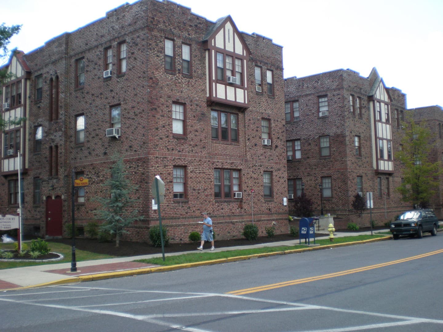 Haddon Heights Apartment: 700 Station Avenue