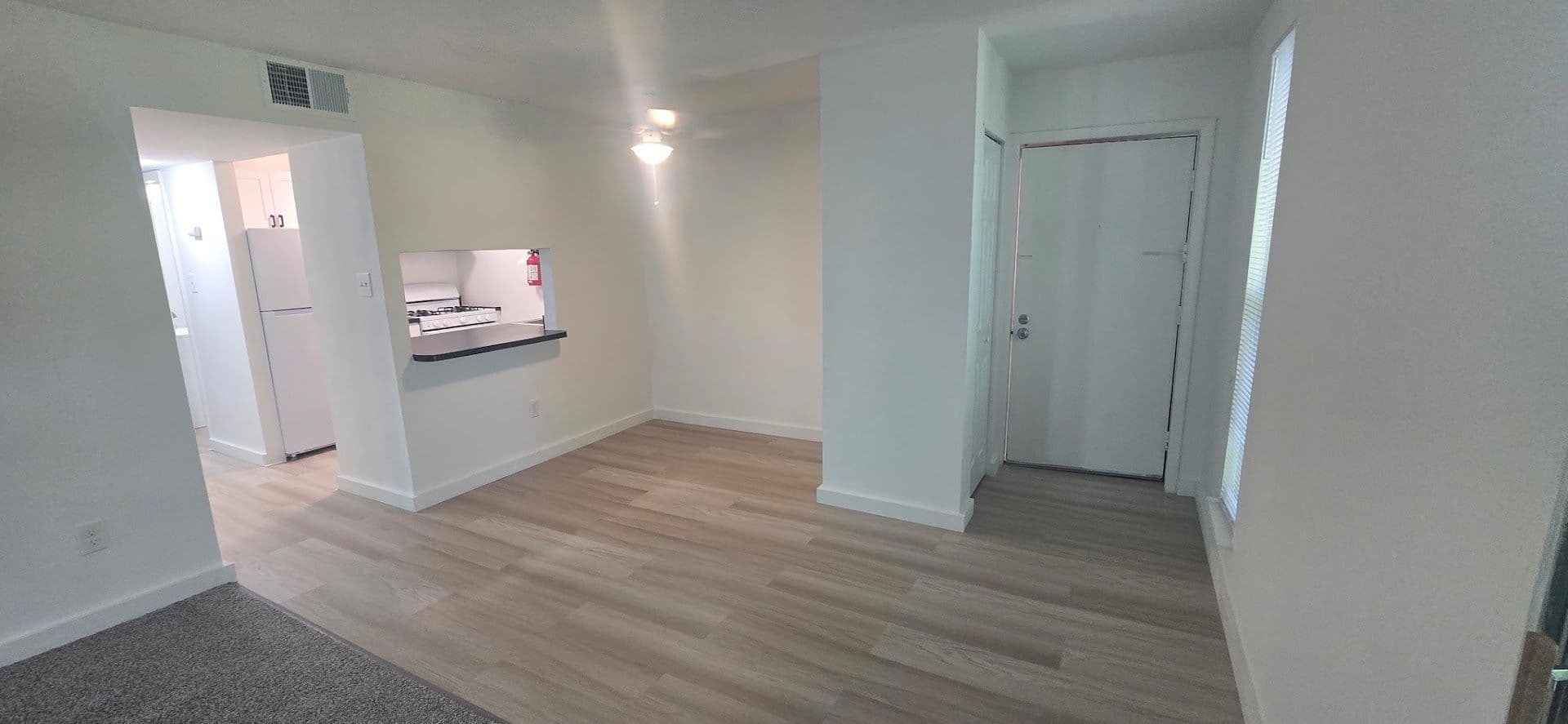 Lindenwold Apartment: 1990 Laurel Rd