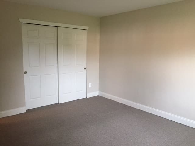 Stratford Apartment: 506 South White Horse Pike