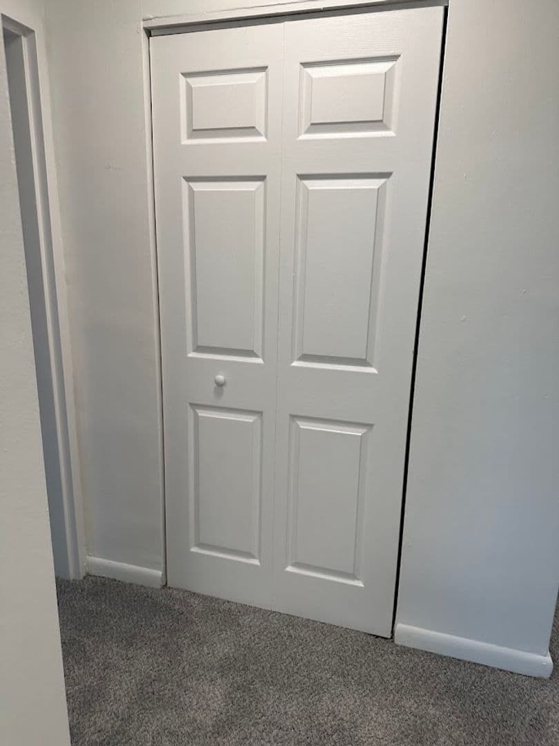 Laurel Springs Apartment: 1000 West Atlantic Avenue