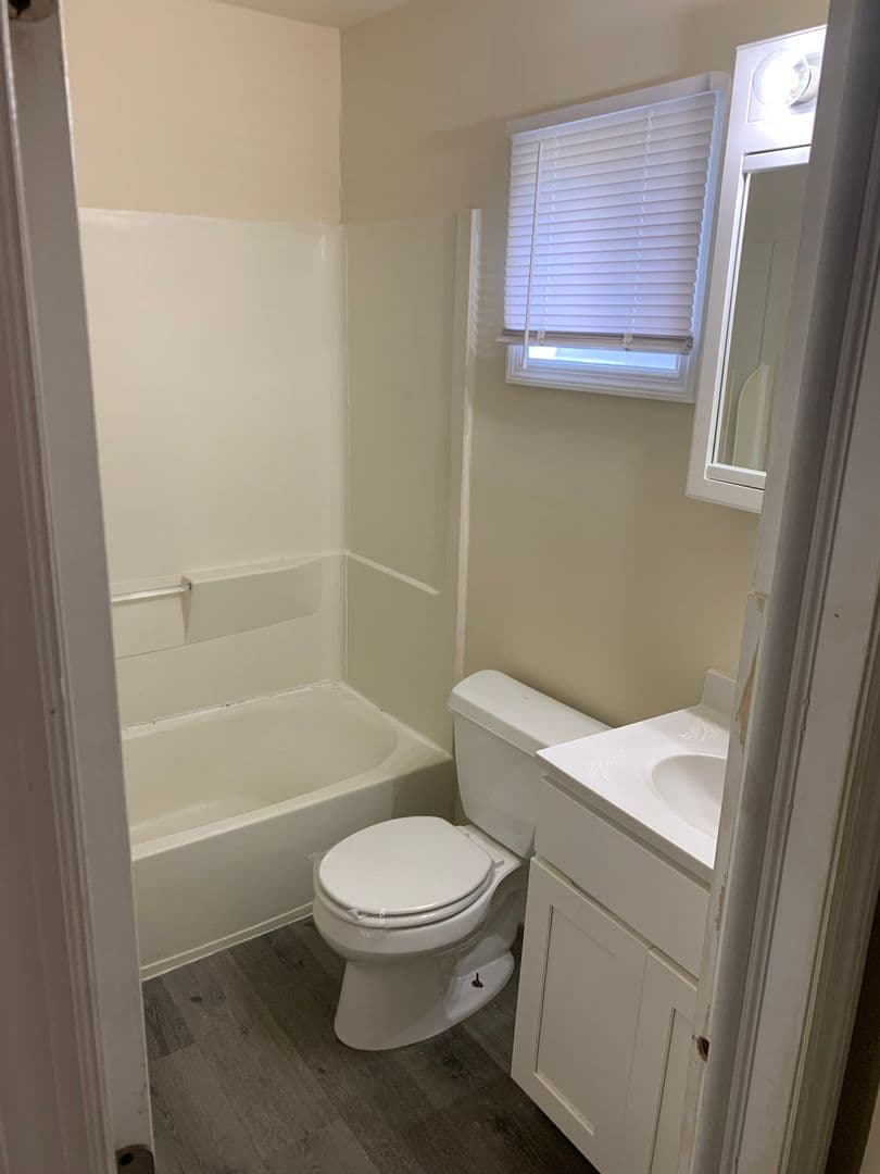 Long Branch Apartment: 175 Long Branch Avenue