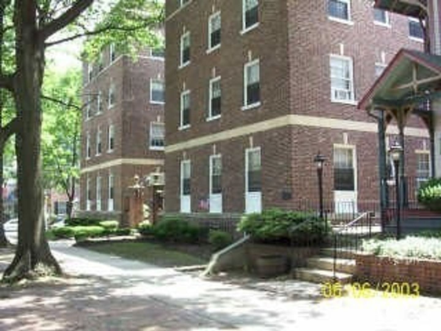 Haddonfield Apartment: 274 Kings Highway East