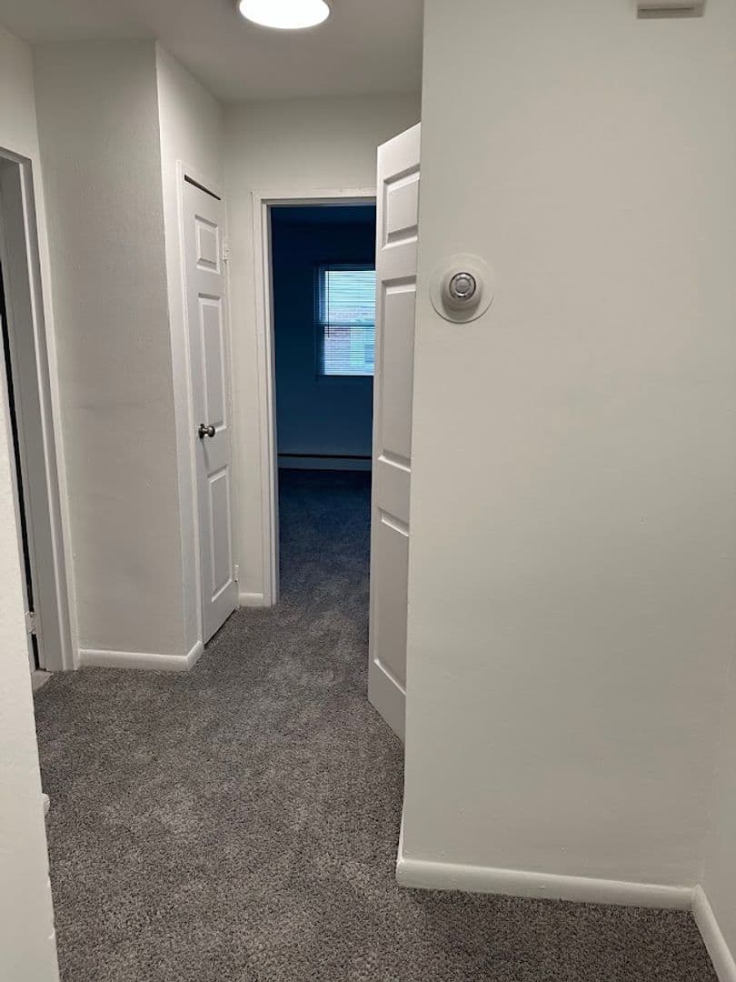 Laurel Springs Apartment: 1000 West Atlantic Avenue