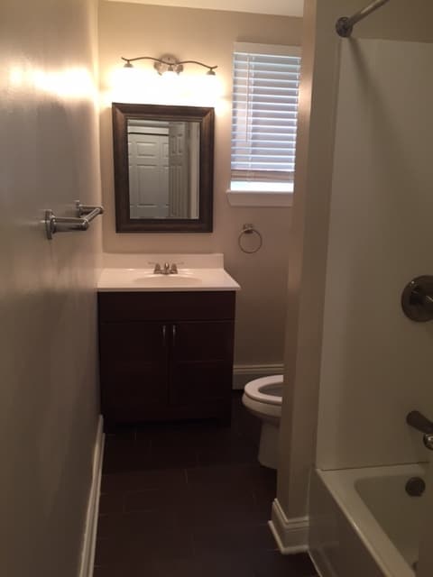 Stratford Apartment: 506 South White Horse Pike