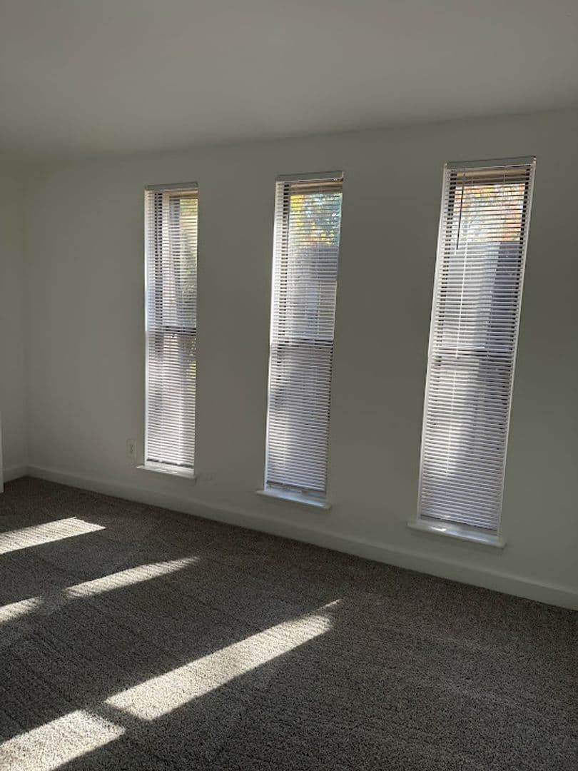 Lindenwold Apartment: 1990 Laurel Rd