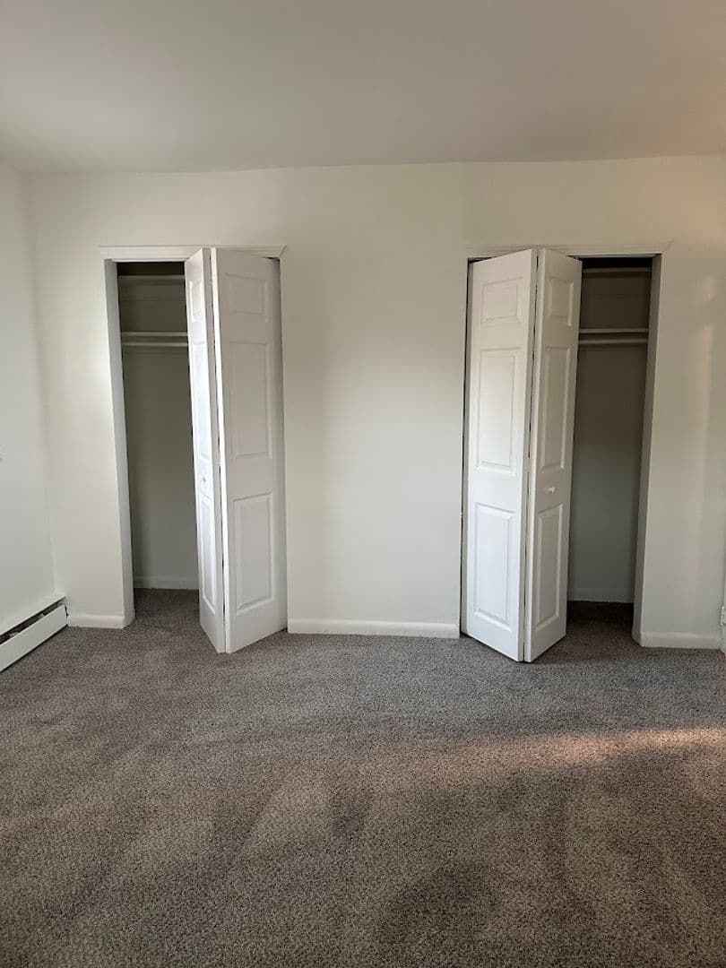 Laurel Springs Apartment: 1000 West Atlantic Avenue