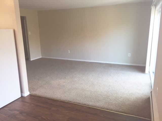 Stratford Apartment: 506 South White Horse Pike