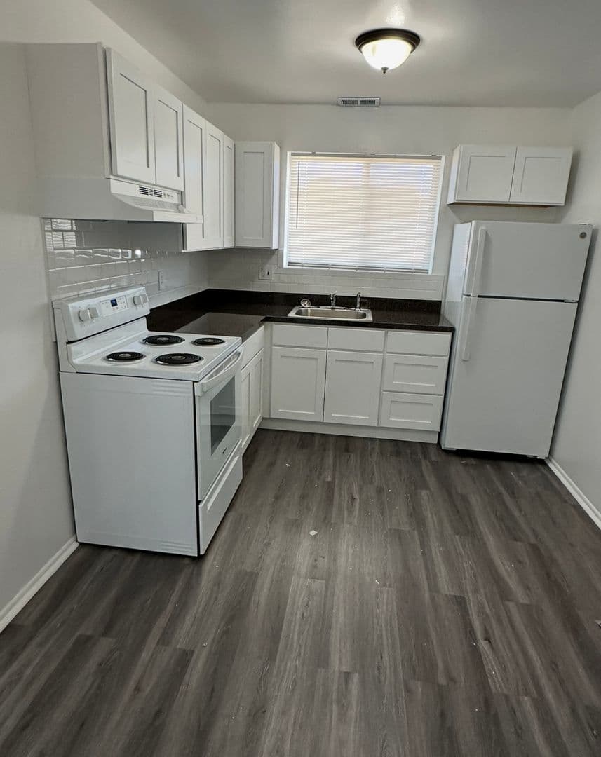 Bellmawr Apartment: 928 Creek Road C-02