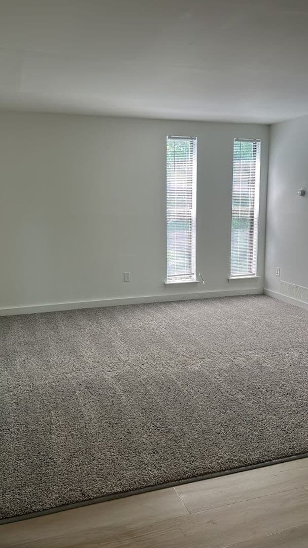 Lindenwold Apartment: 1990 Laurel Rd
