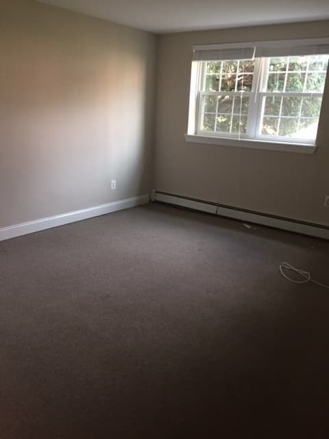 Stratford Apartment: 506 South White Horse Pike