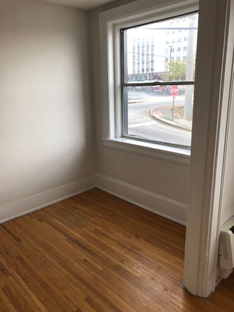 Chattanooga Apartment: 324 E. 8th Street