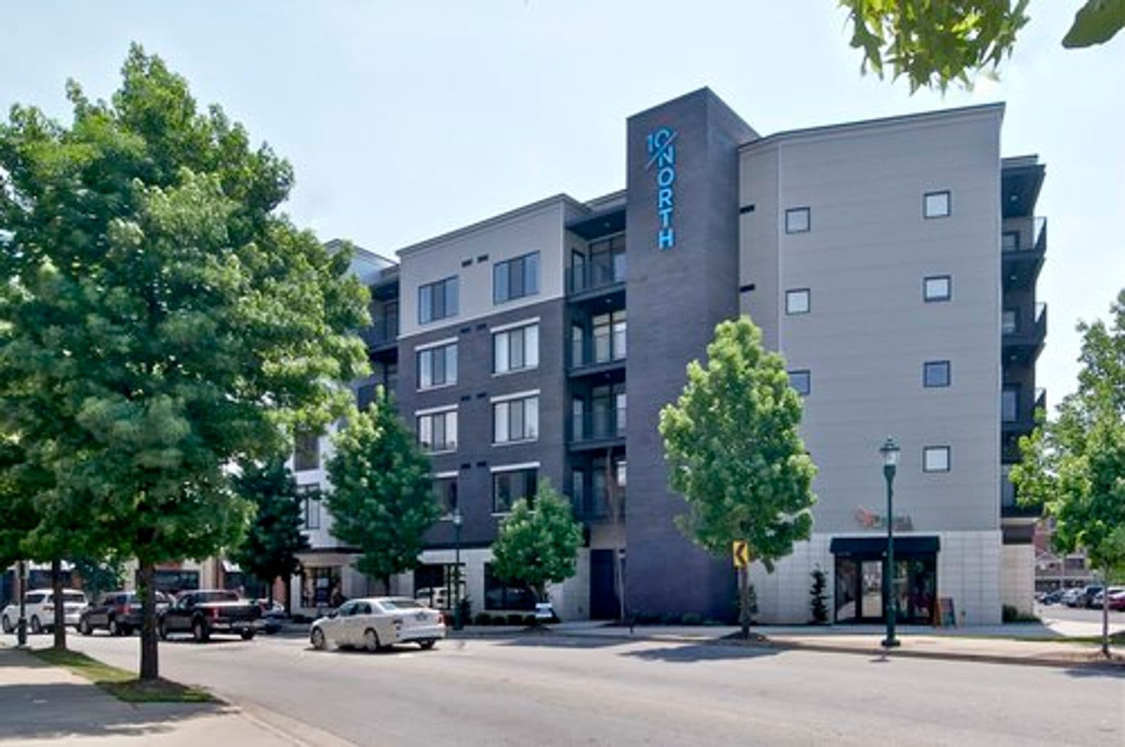 Chattanooga Apartment: 20 Cherokee Blvd