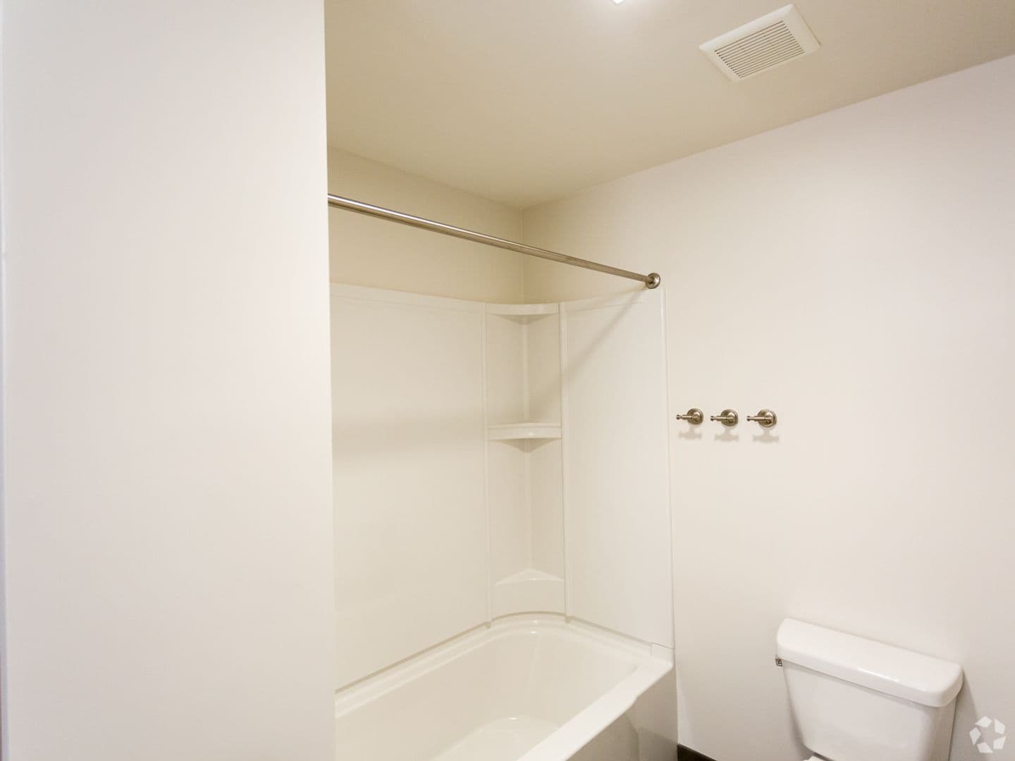Chattanooga Apartment: 20 Cherokee Blvd