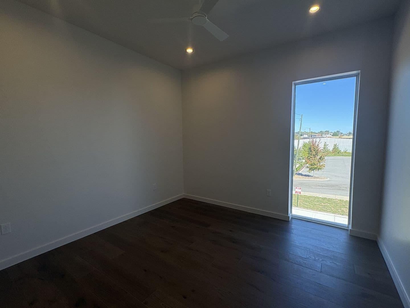 Chattanooga Apartment: 1939 Central Avenue