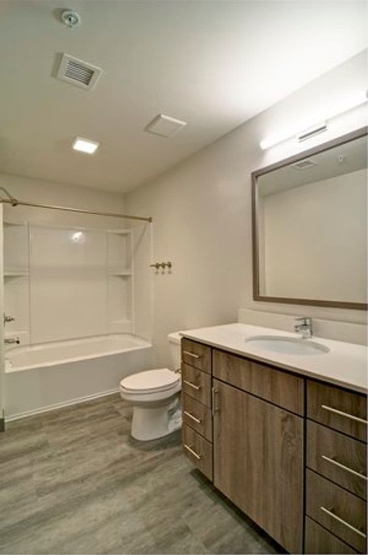 Chattanooga Apartment: 20 Cherokee Blvd