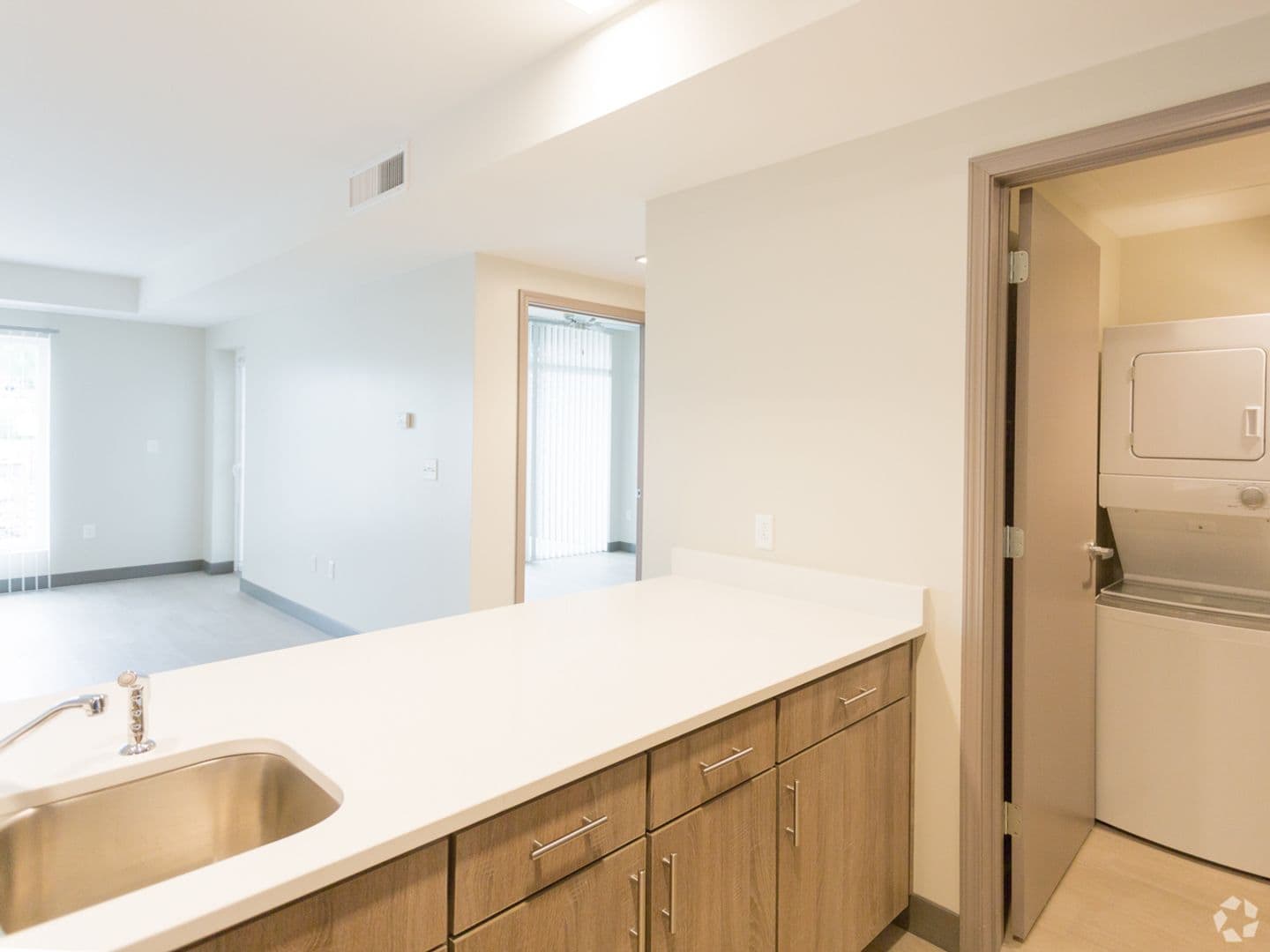 Chattanooga Apartment: 20 Cherokee Blvd