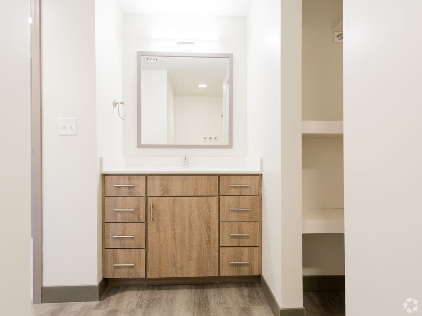 Chattanooga Apartment: 20 Cherokee Blvd