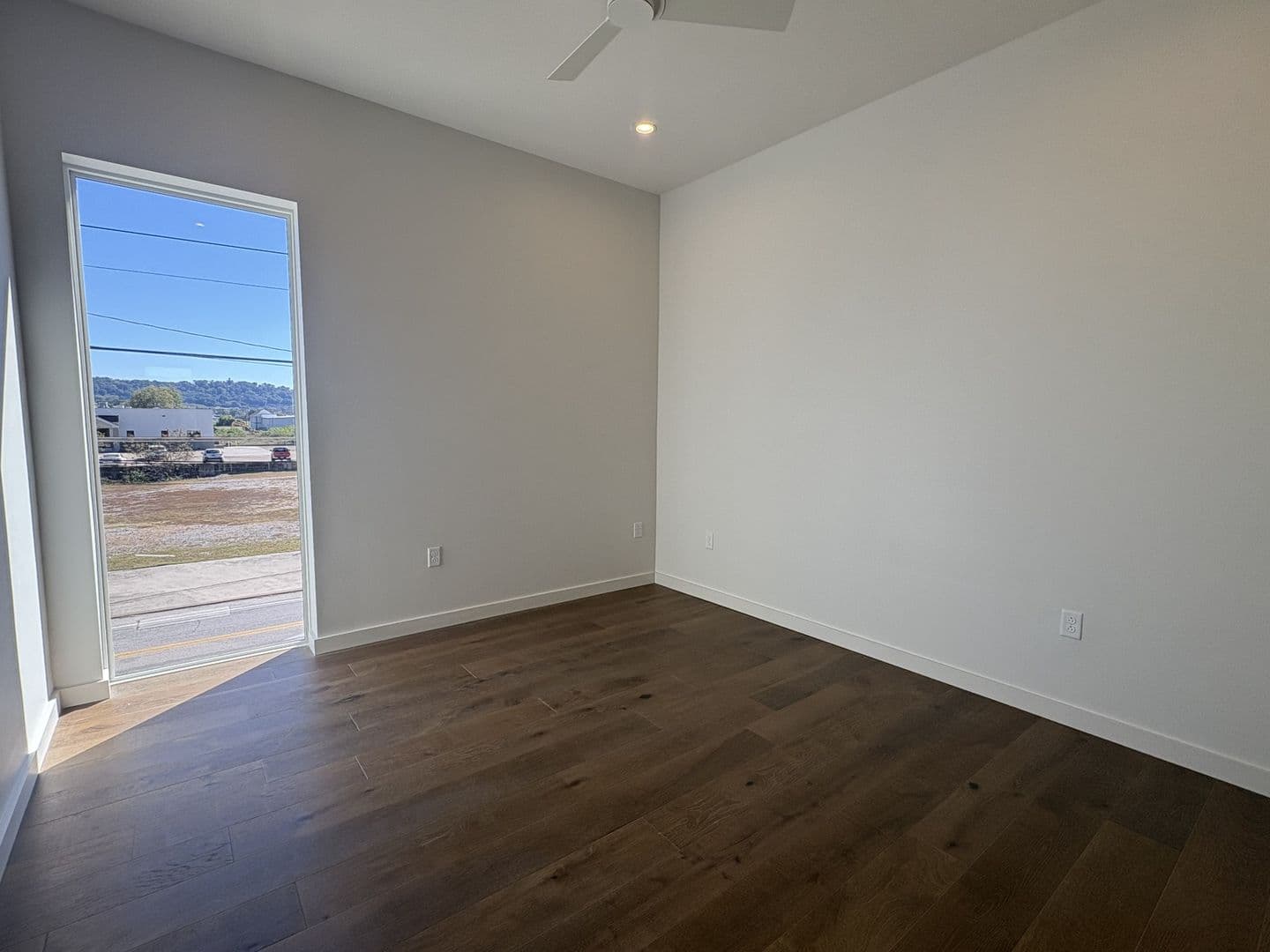 Chattanooga Apartment: 1939 Central Avenue