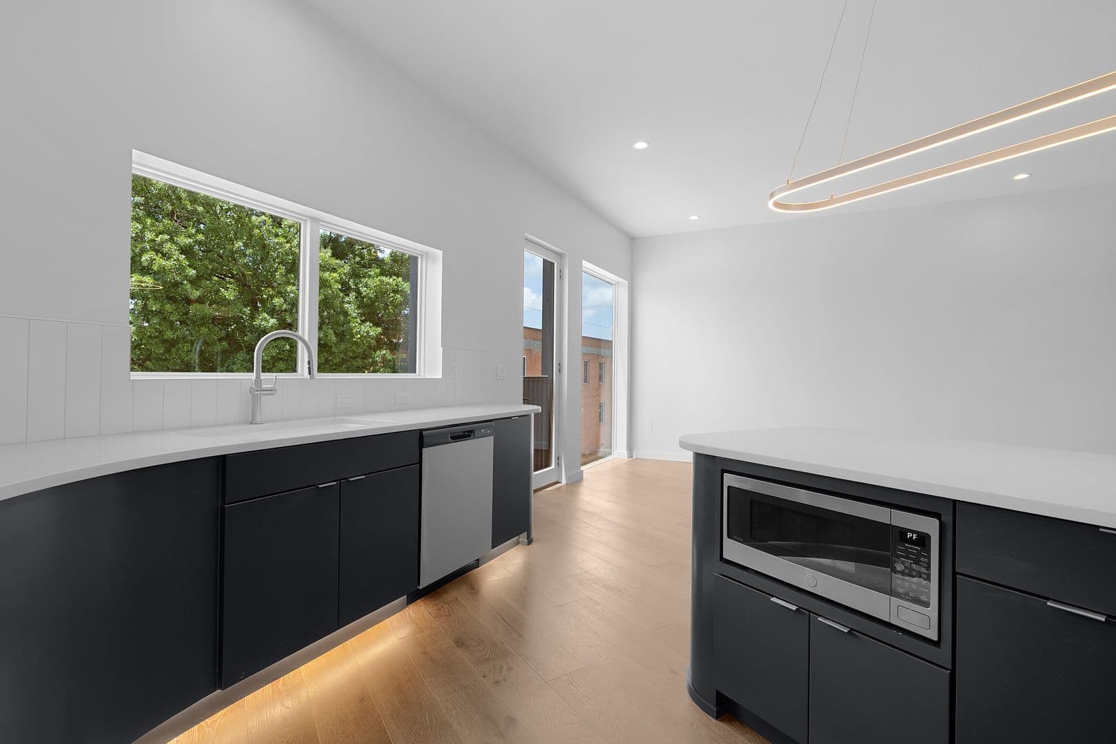Chattanooga Apartment: 1939 Central Avenue