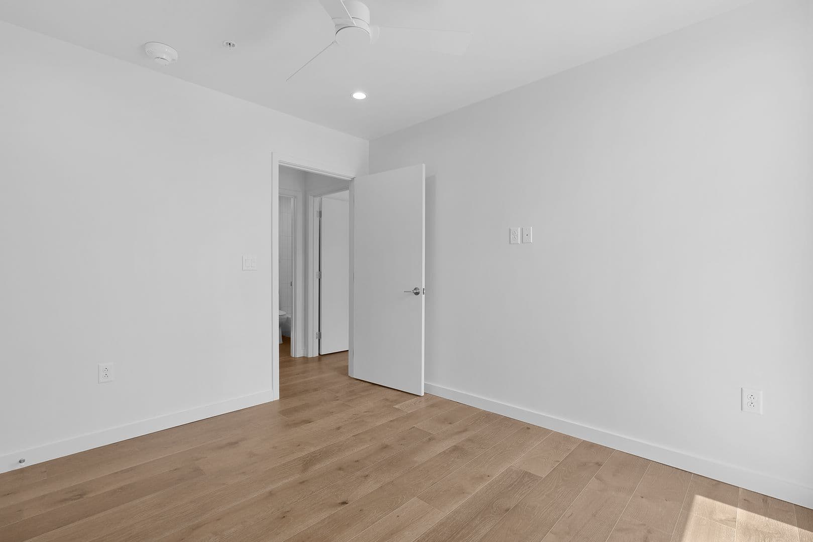 Chattanooga Apartment: 1939 Central Avenue