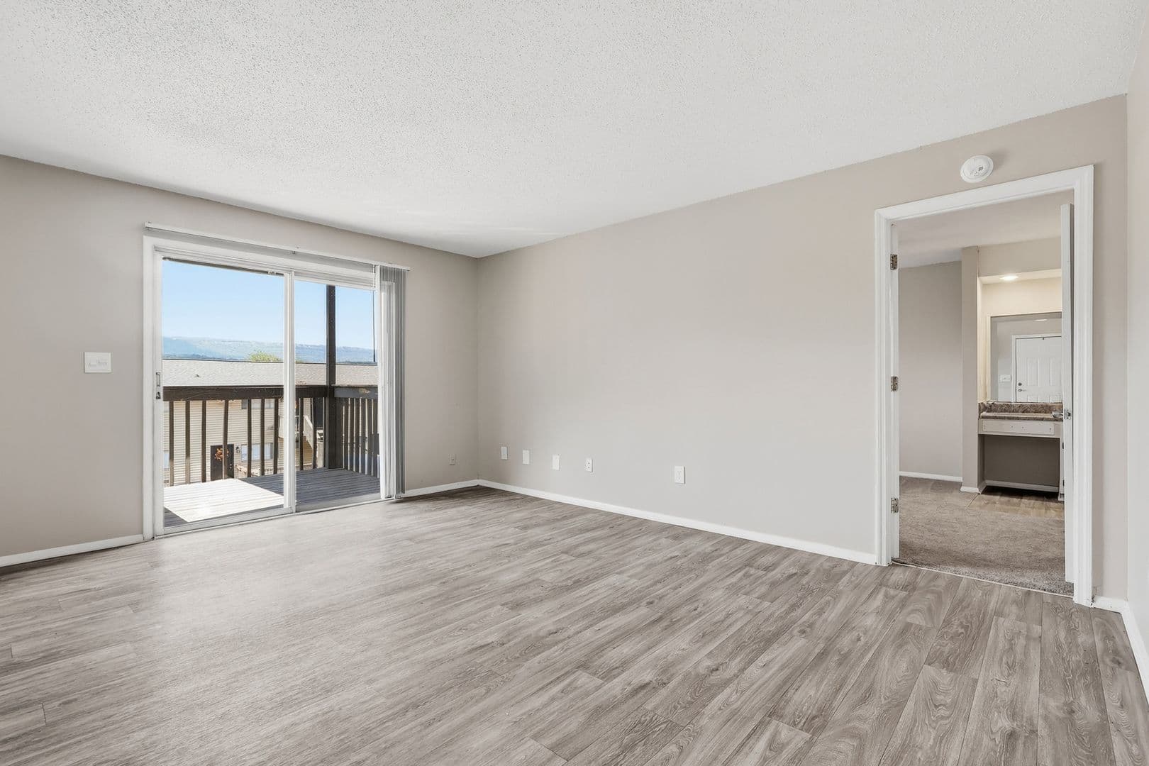 Red Bank Apartment: 220 Culver Street