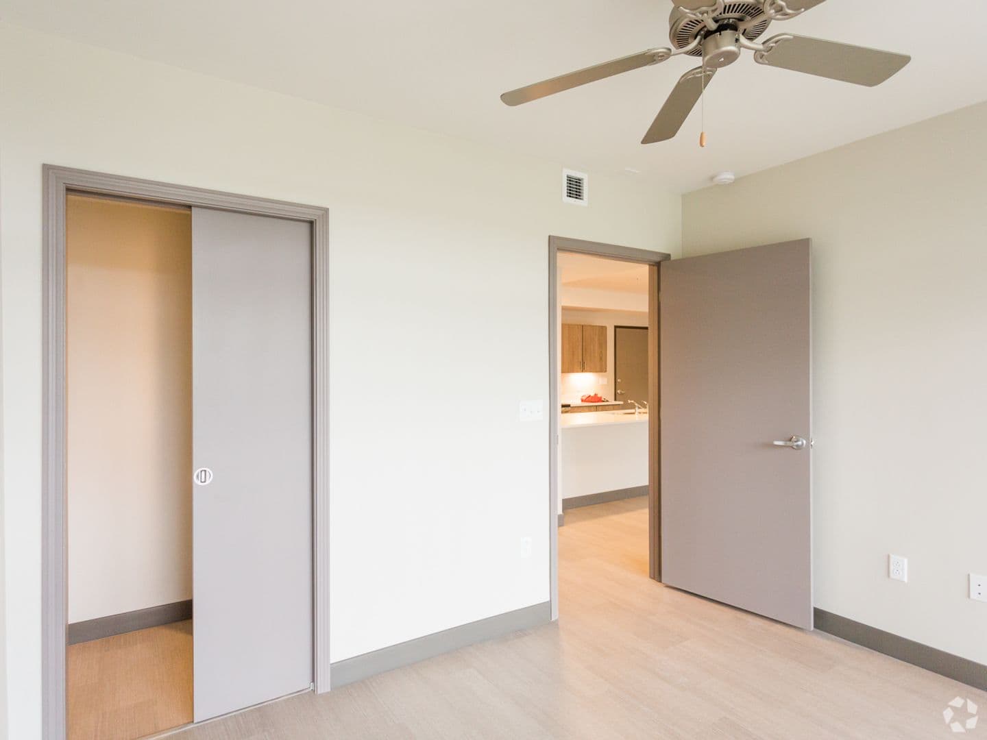 Chattanooga Apartment: 20 Cherokee Blvd