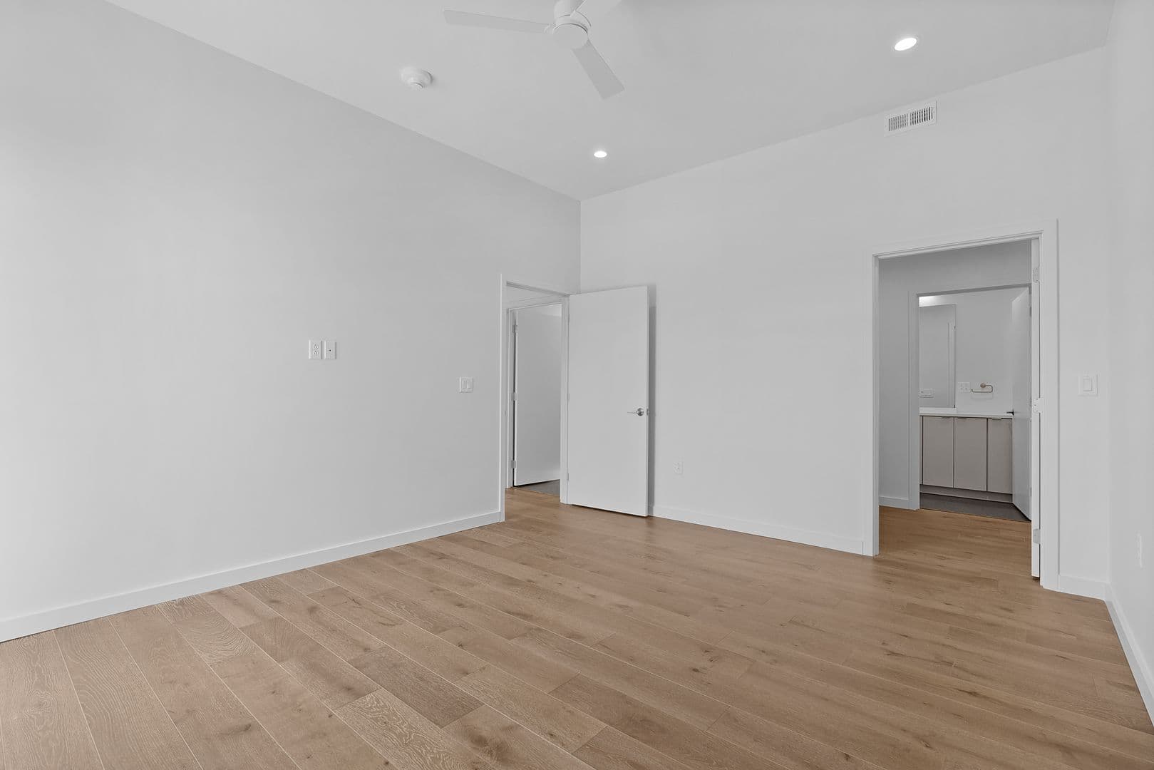Chattanooga Apartment: 1939 Central Avenue