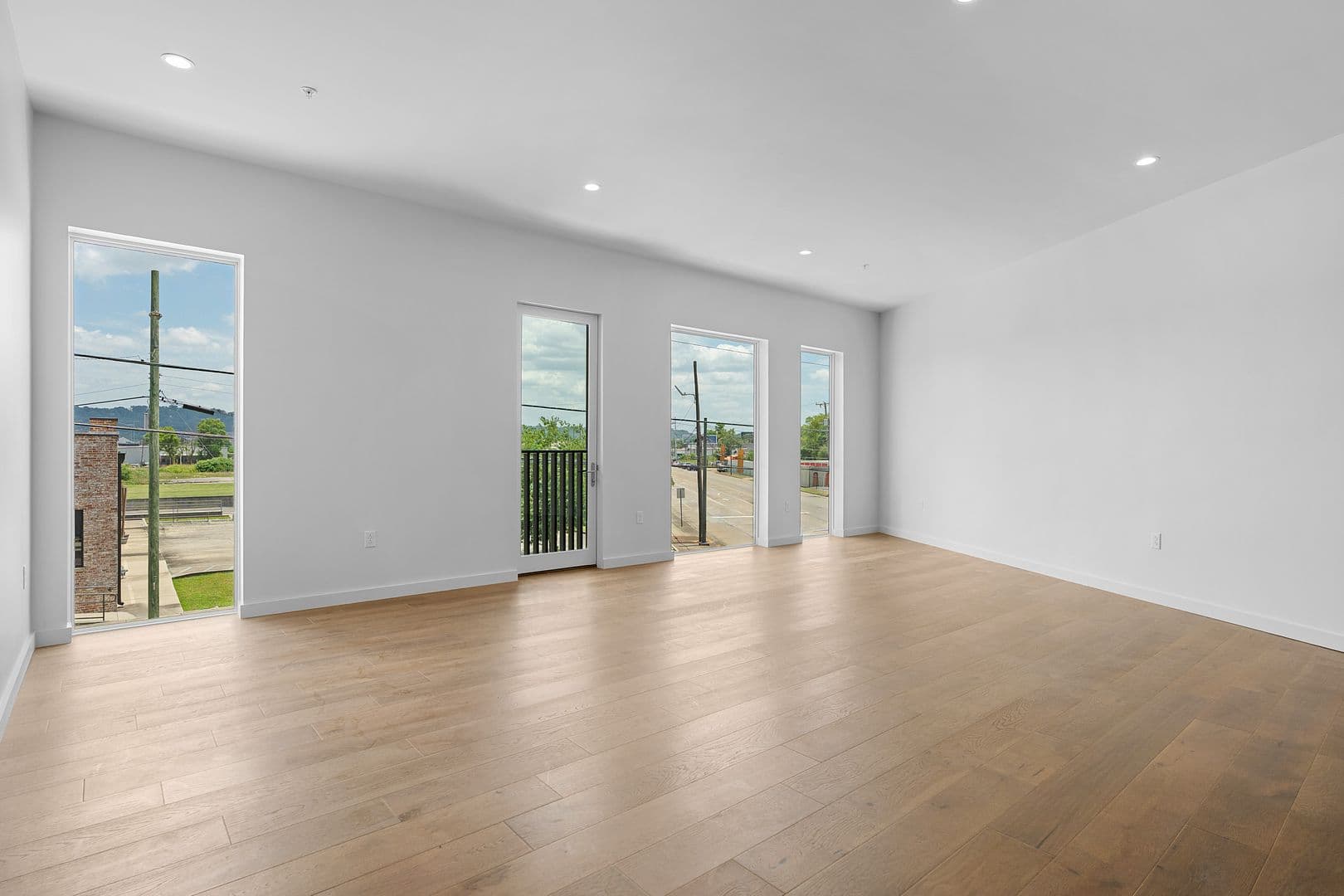 Chattanooga Apartment: 1939 Central Avenue