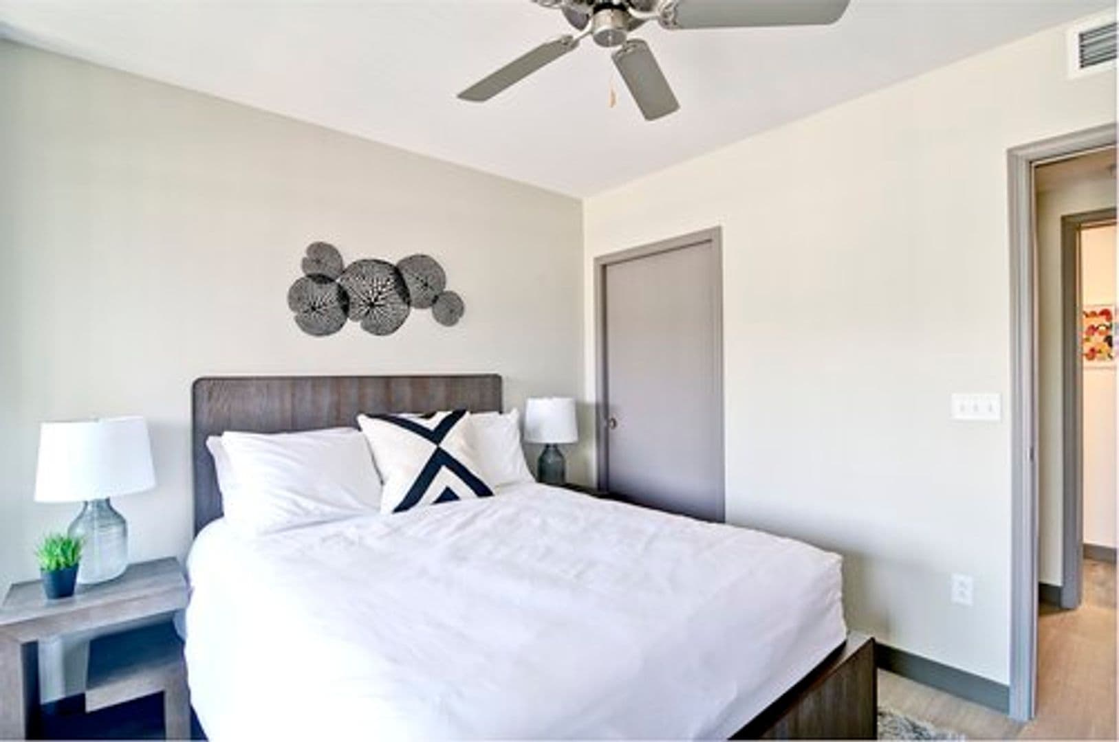 Chattanooga Apartment: 20 Cherokee Blvd