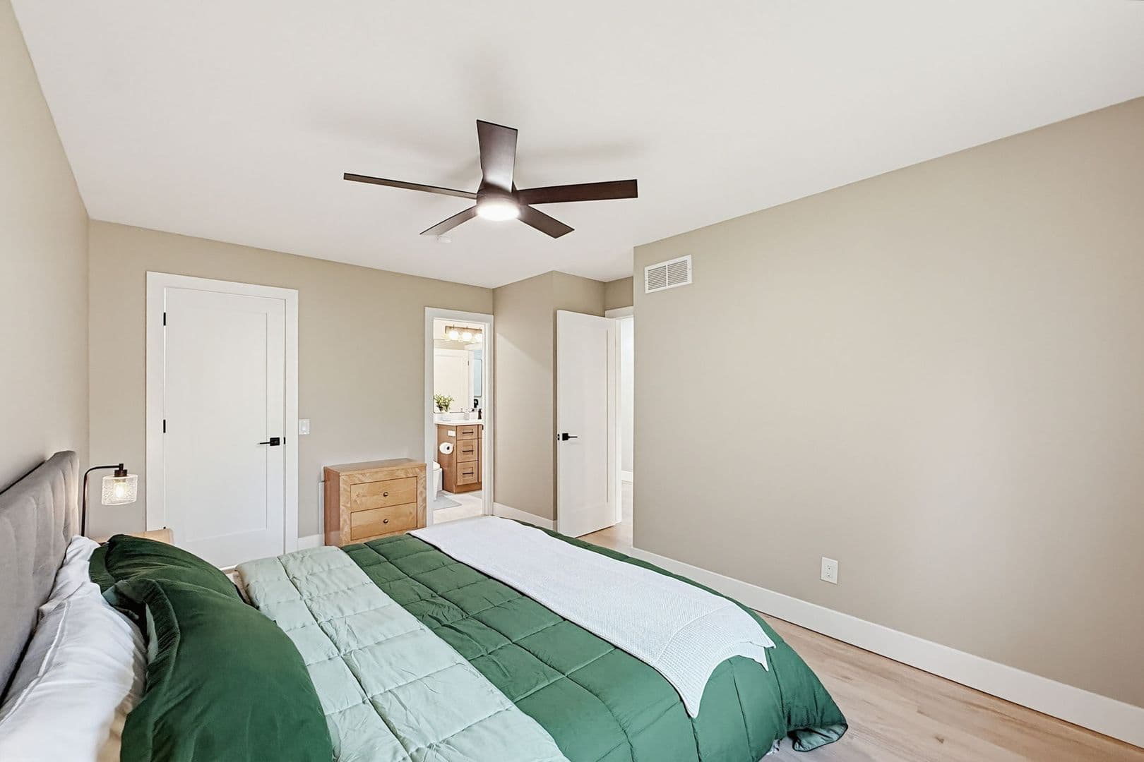 Birmingham House: 1669 Hanley Ct