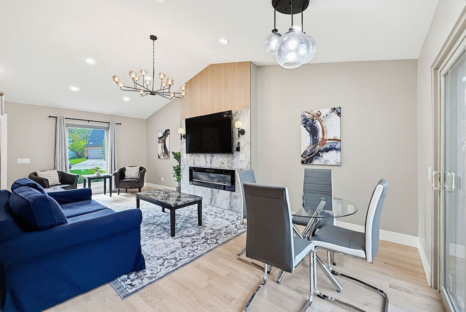 Birmingham House: 1669 Hanley Ct