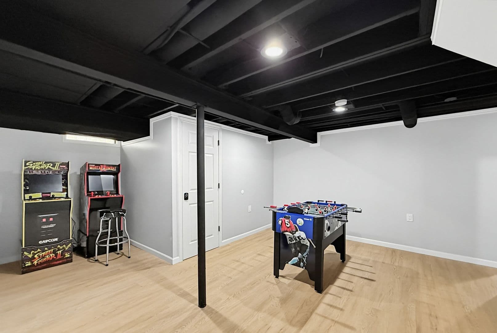 Birmingham House: 1669 Hanley Ct