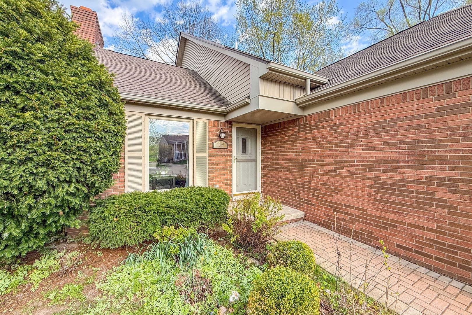 Birmingham House: 1669 Hanley Ct