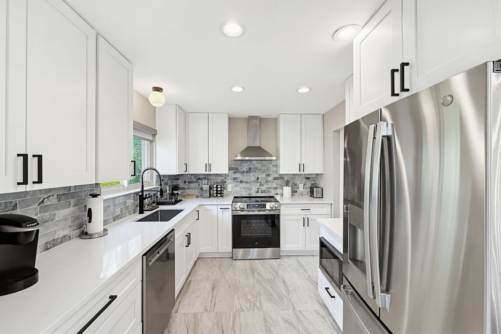 Birmingham House: 1669 Hanley Ct