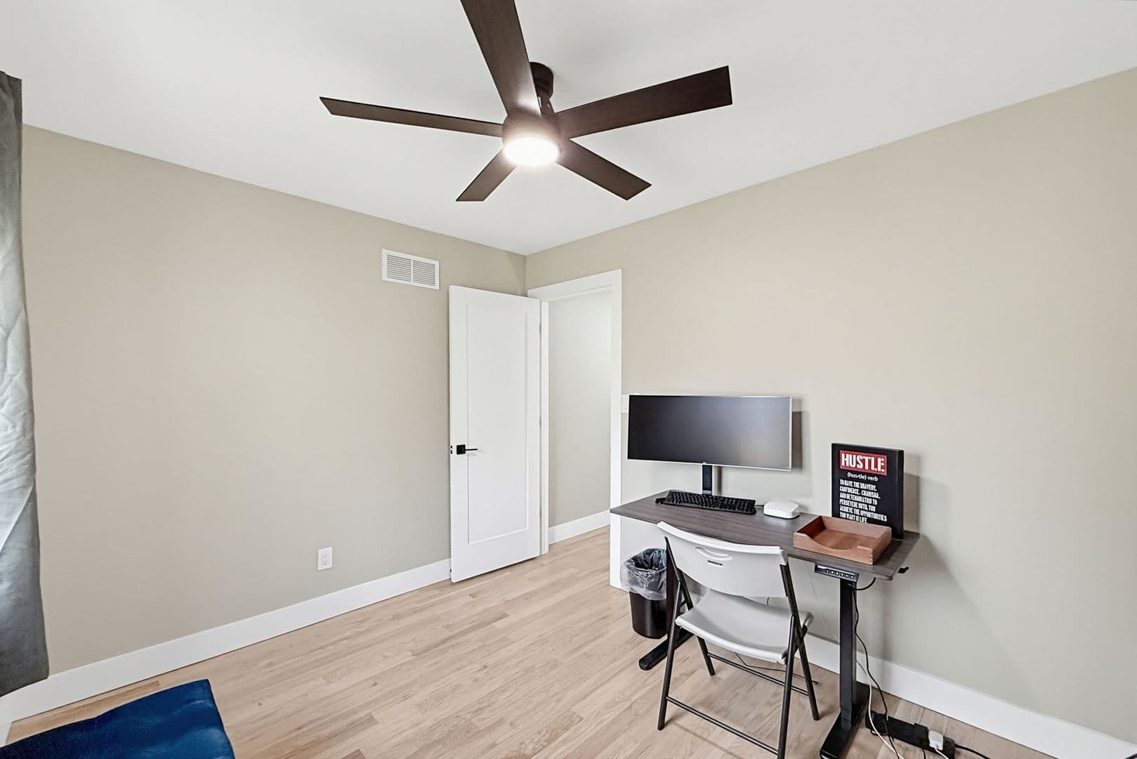Birmingham House: 1669 Hanley Ct