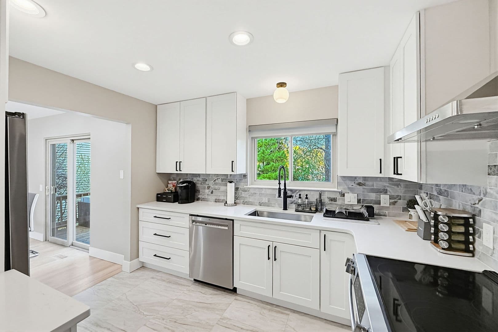Birmingham House: 1669 Hanley Ct