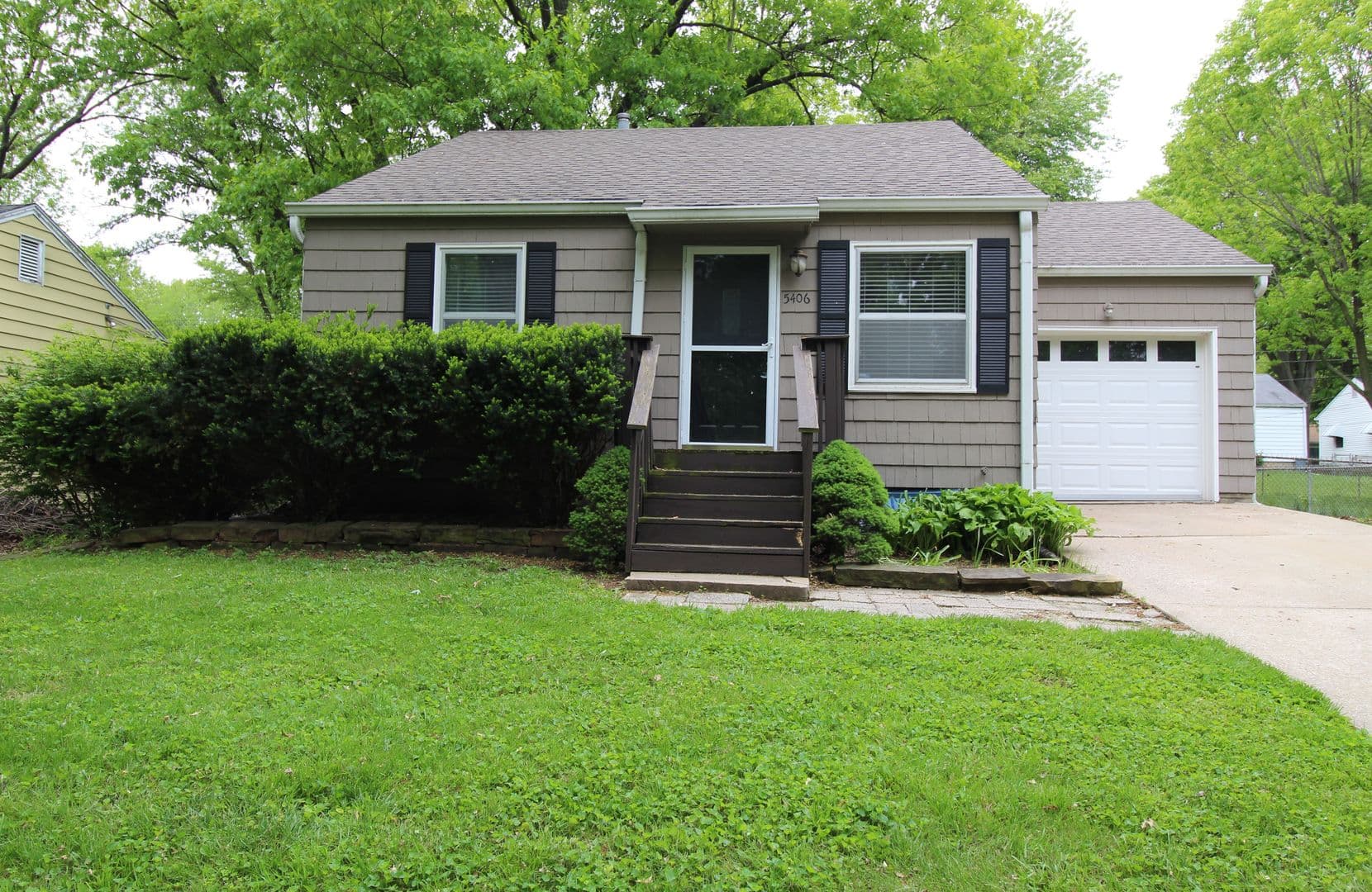 ROELAND PARK House: 5406 CEDAR STREET