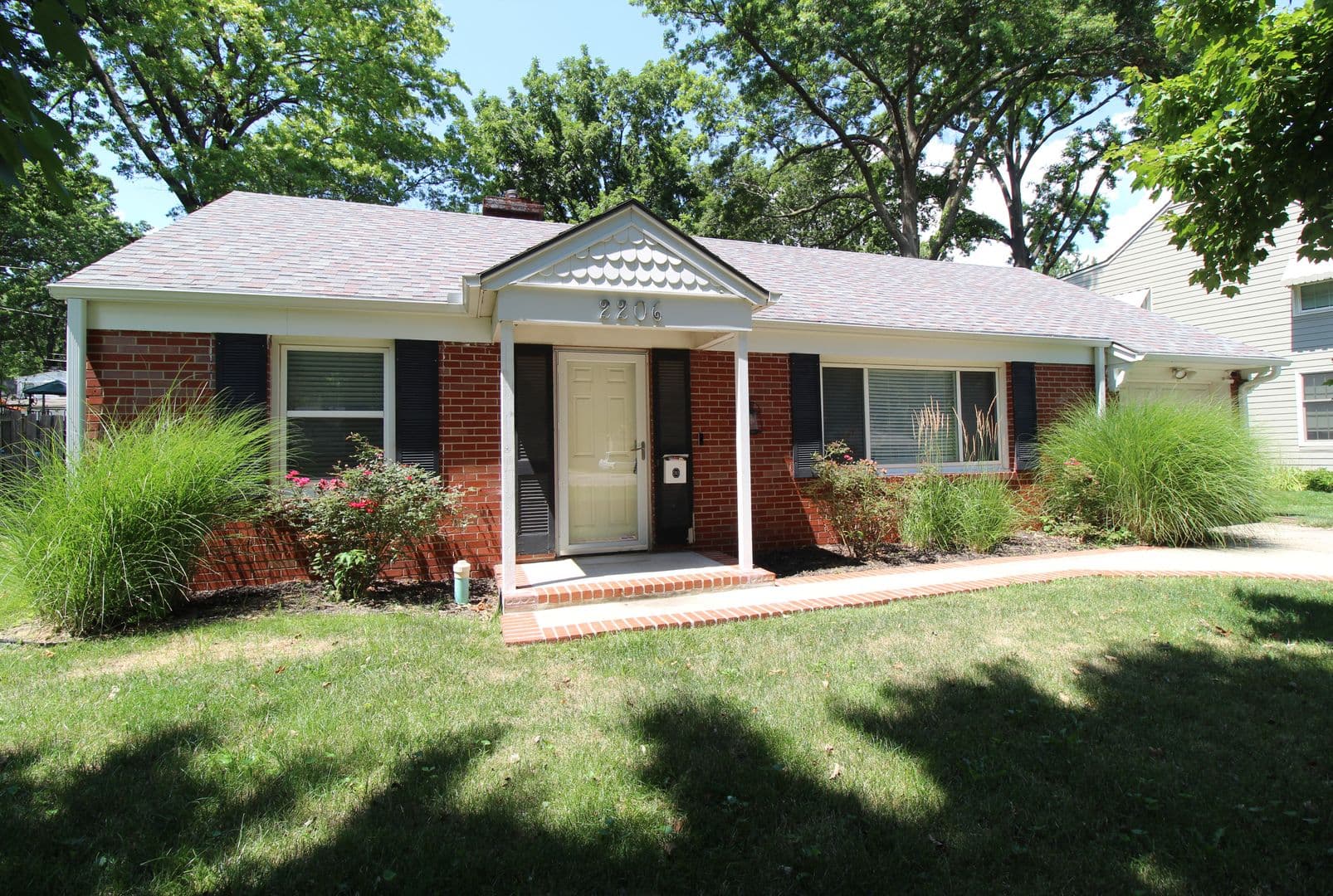 PRAIRIE VILLAGE House: 2206 SOMERSET DR