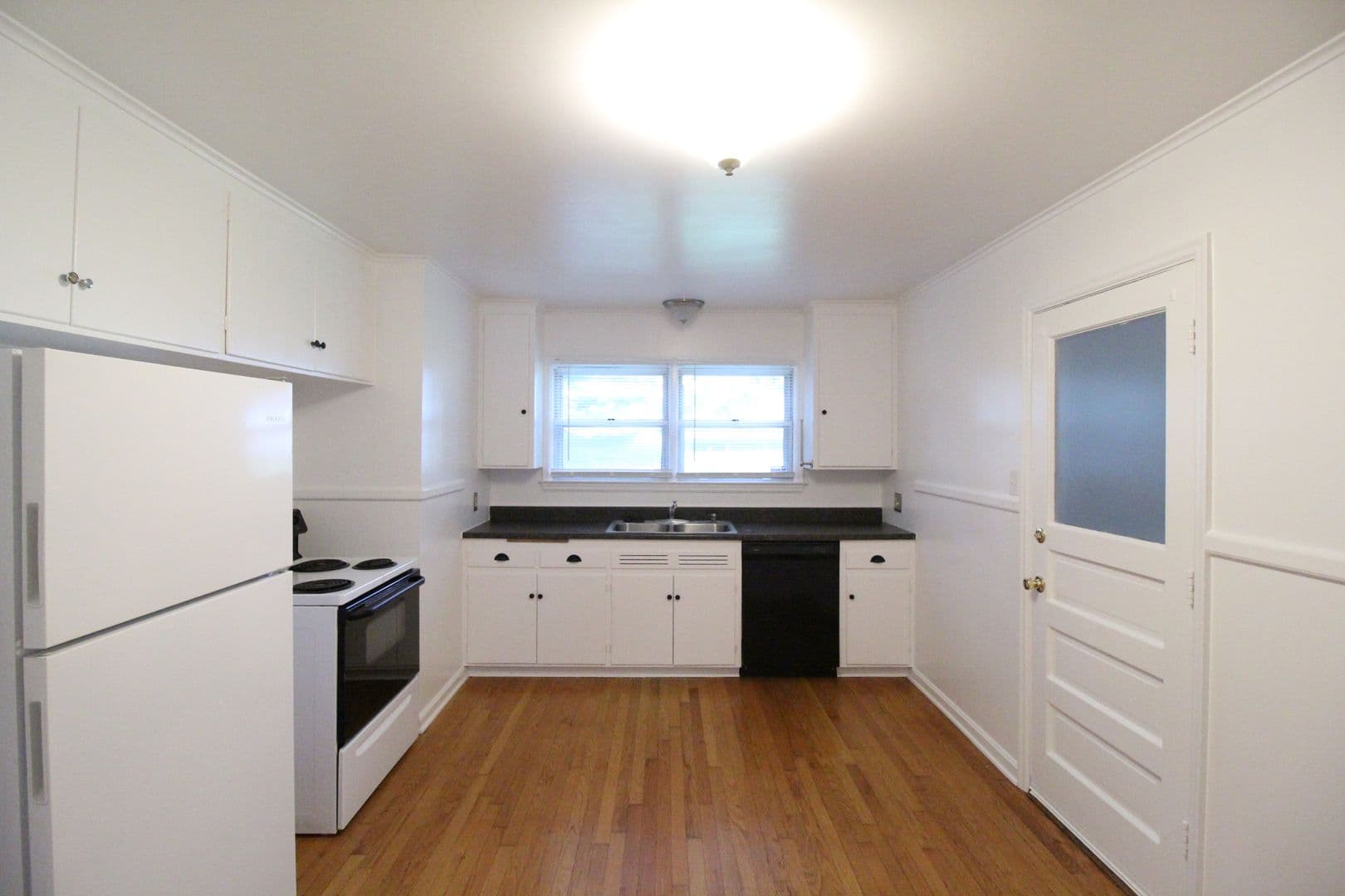 ROELAND PARK House: 5406 CEDAR STREET
