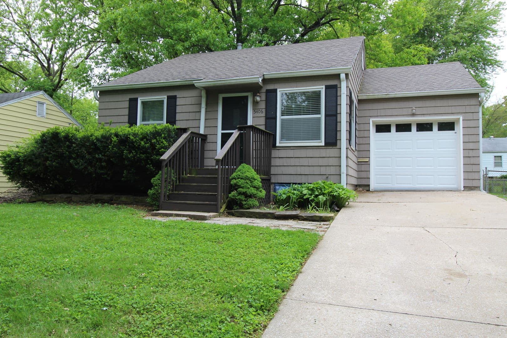 ROELAND PARK House: 5406 CEDAR STREET