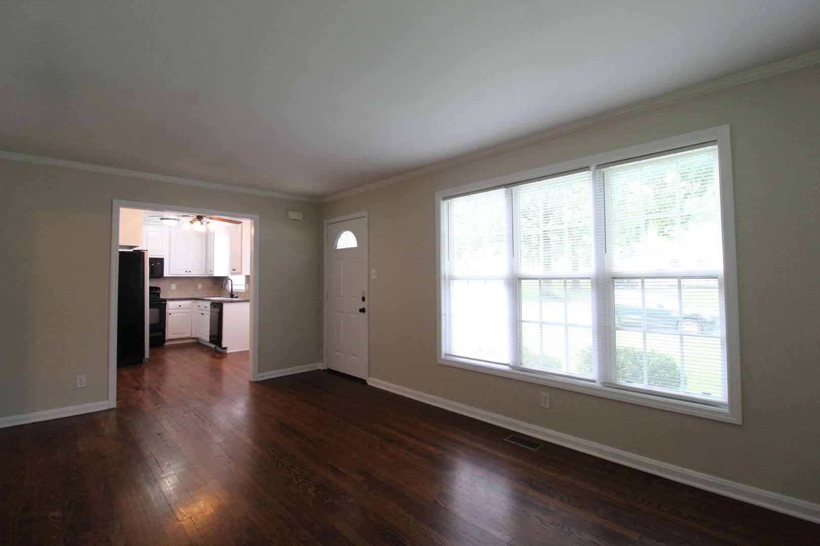 ROELAND PARK House: 5321 W 50TH TERRACE