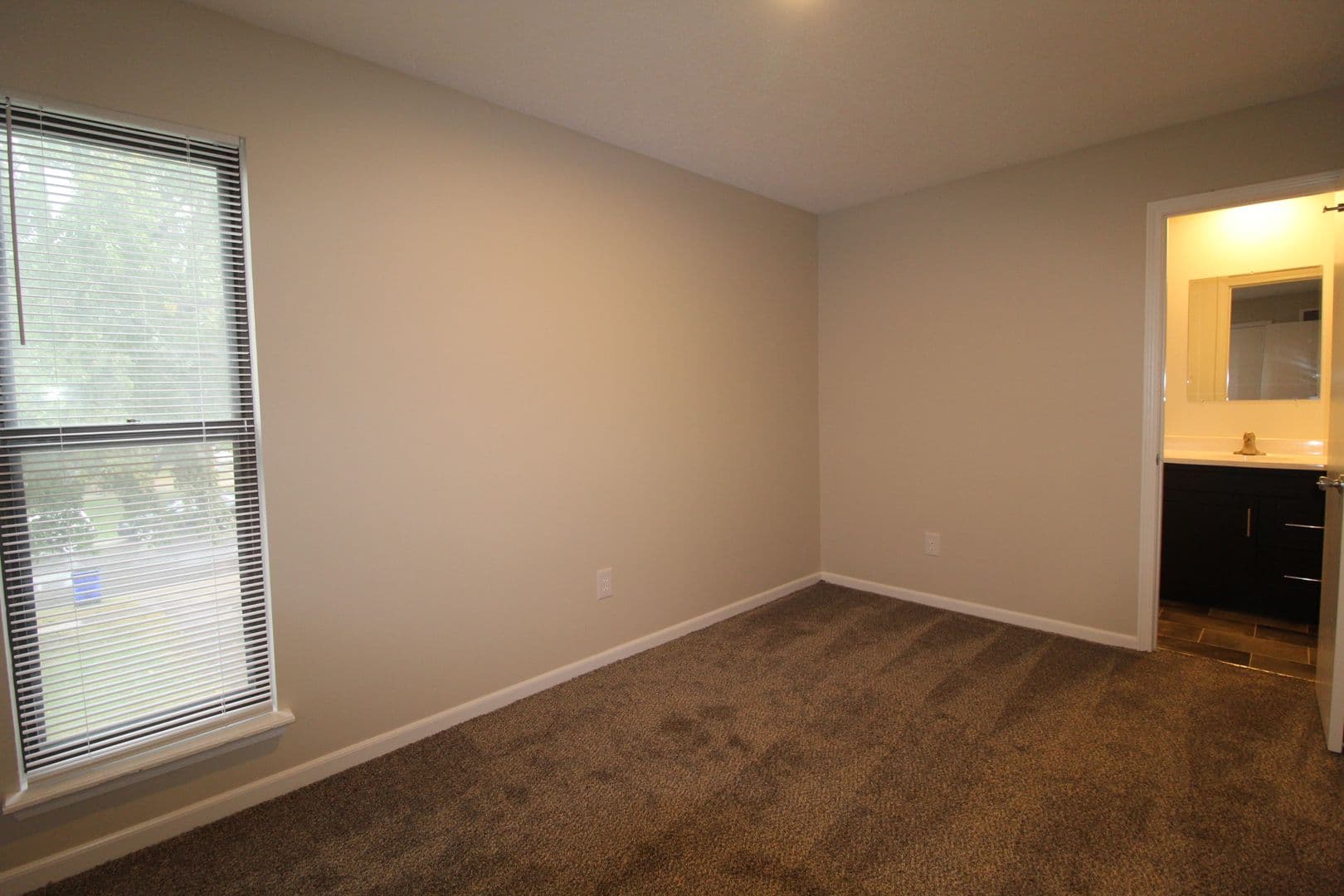 OLATHE Townhome: 107 S SAXONY DR