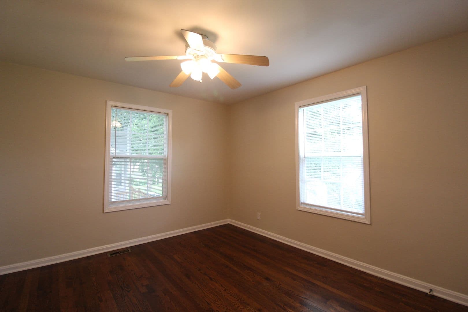 ROELAND PARK House: 5321 W 50TH TERRACE