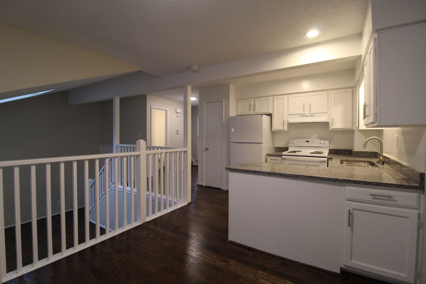 OLATHE Townhome: 107 S SAXONY DR