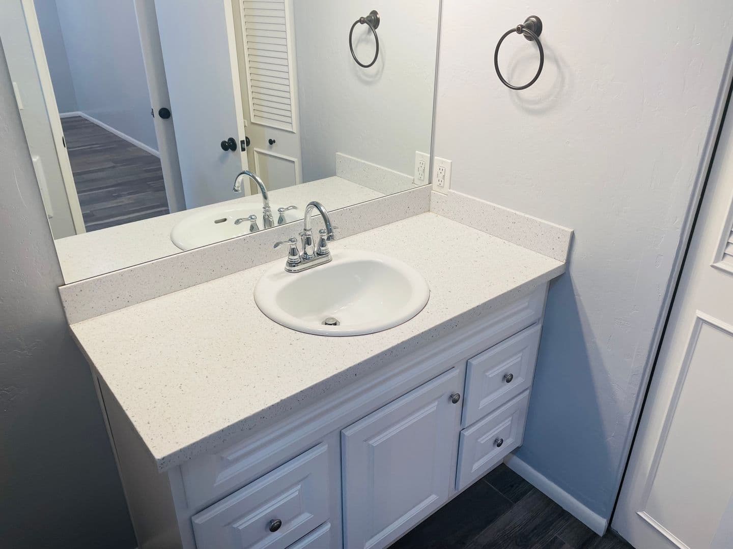 Sedona Apartment: 660 Jordan Road