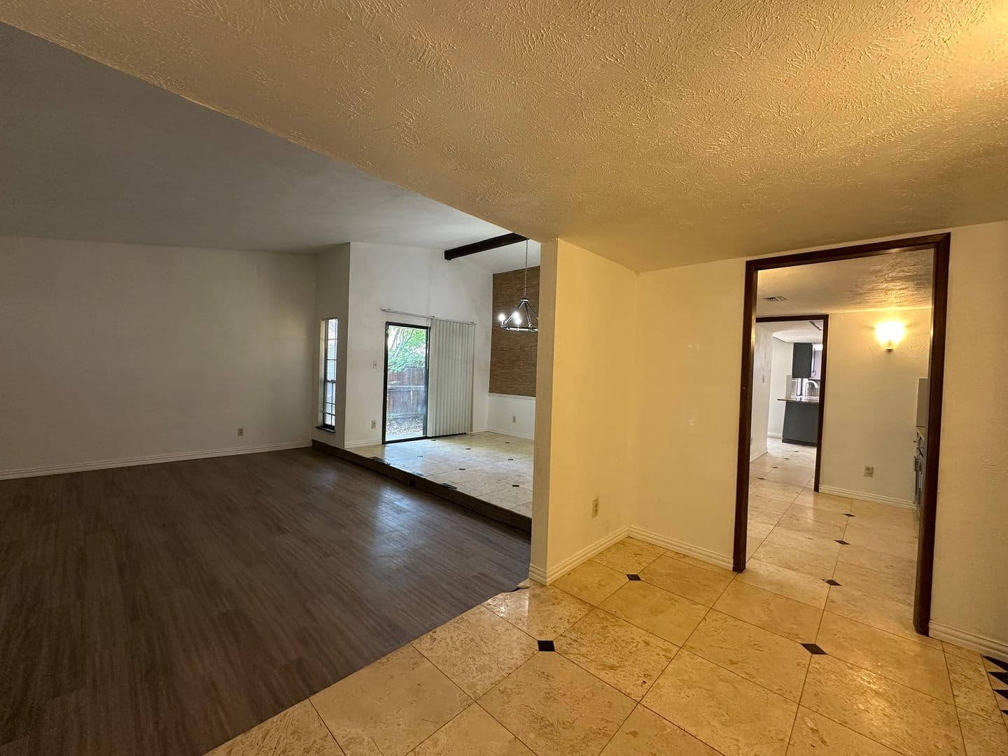 Dallas House: 3138 Tres Logos Ln