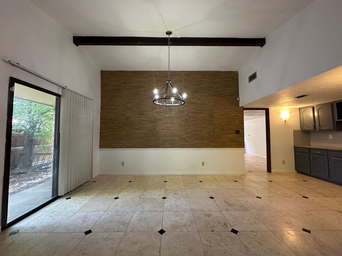 Dallas House: 3138 Tres Logos Ln