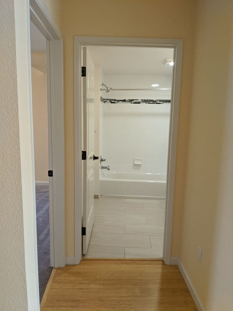 Berkeley Apartment: 1935 Addison Street